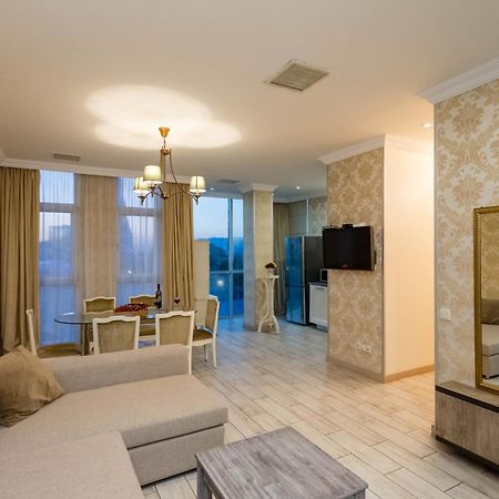 Apartment In The City Of Тбилиси Экстерьер фото