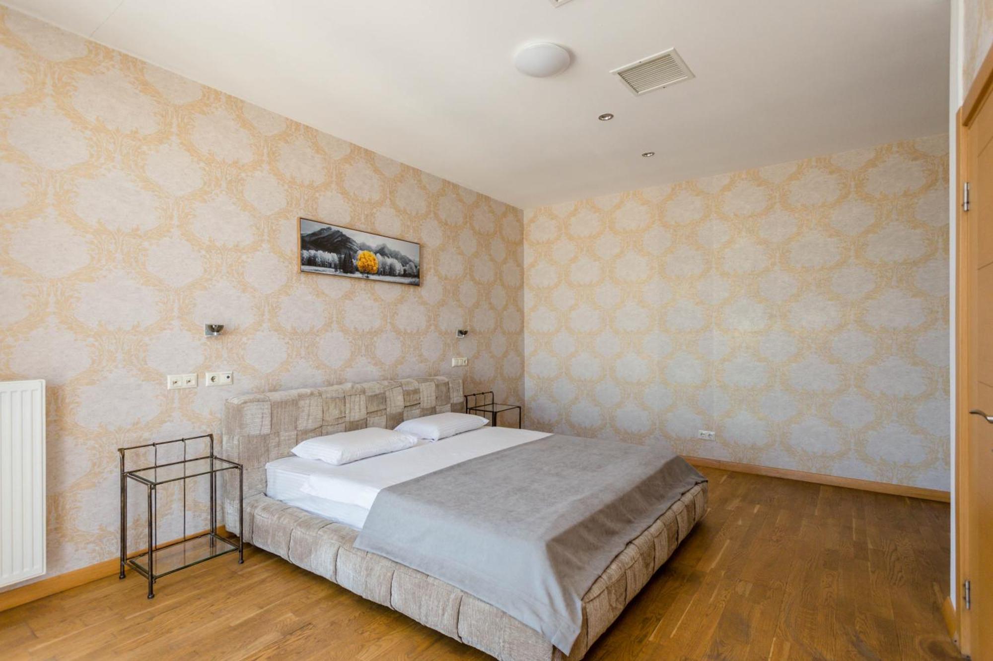Apartment In The City Of Тбилиси Экстерьер фото