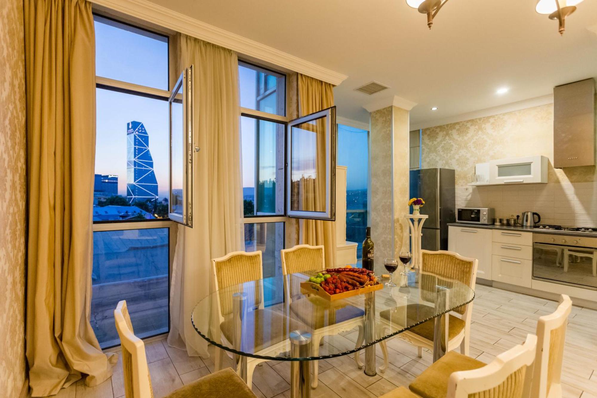 Apartment In The City Of Тбилиси Экстерьер фото